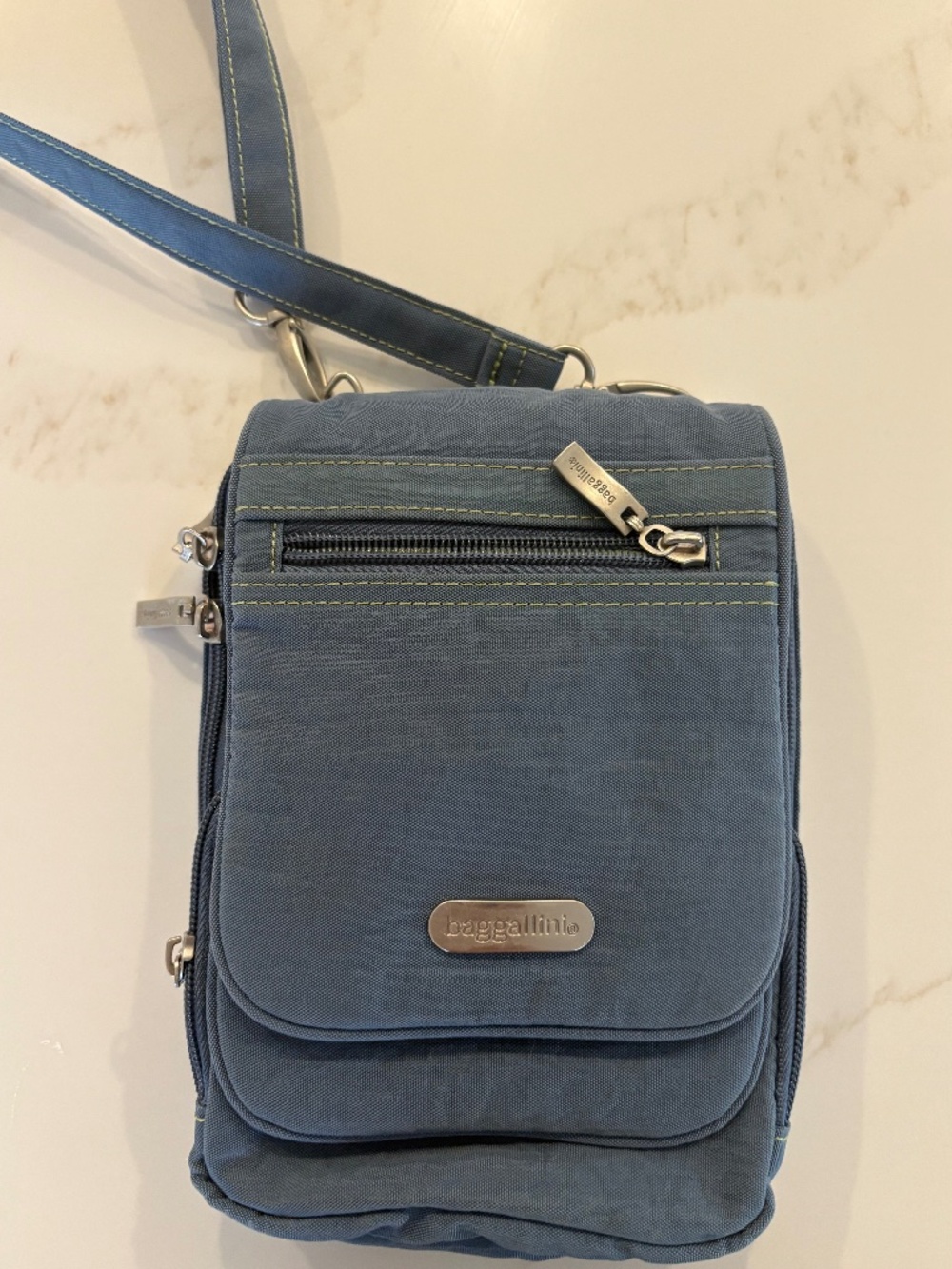 Baggallini Vertical Organizer Crossbody Bag – Slate Blue